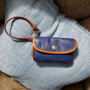 NWOT Dooney & Bourke leather wristlet, Blue